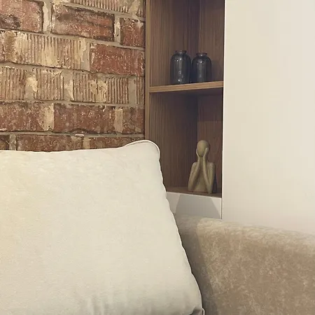Seventeen White Apartment