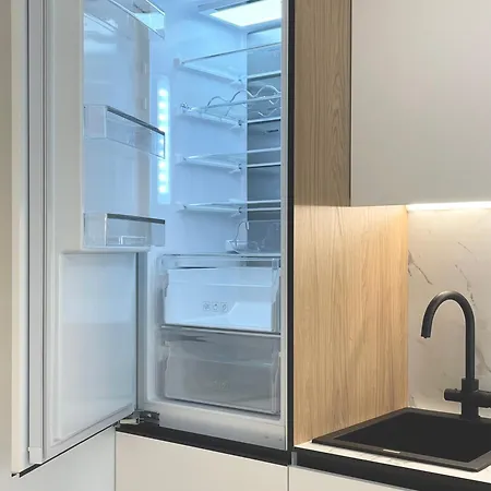 Apartment Seventeen White